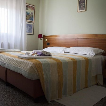 Hotel Trieste Pontelongo Ngoại thất bức ảnh