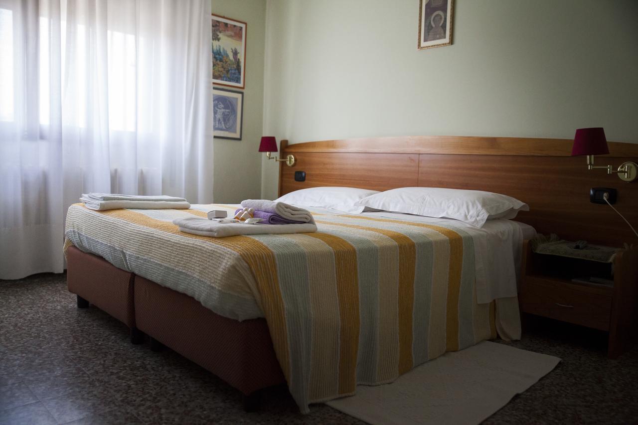 Hotel Trieste Pontelongo Ngoại thất bức ảnh